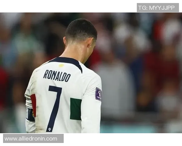 足球巨星谢幕时刻致敬与回忆的短句精选