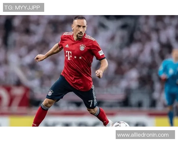 足球明星成名之路:从青涩少年到绿茵场上的传奇位置解析